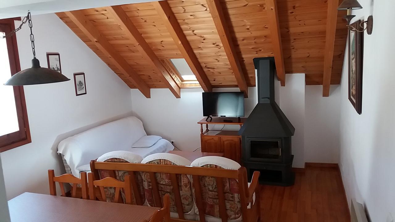 Apartaments Morello 에스테리 다네우 외부 사진