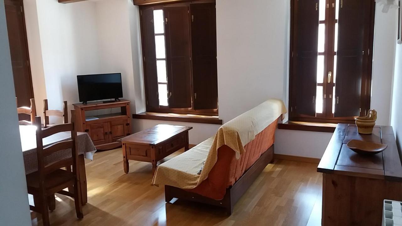 Apartaments Morello 에스테리 다네우 외부 사진